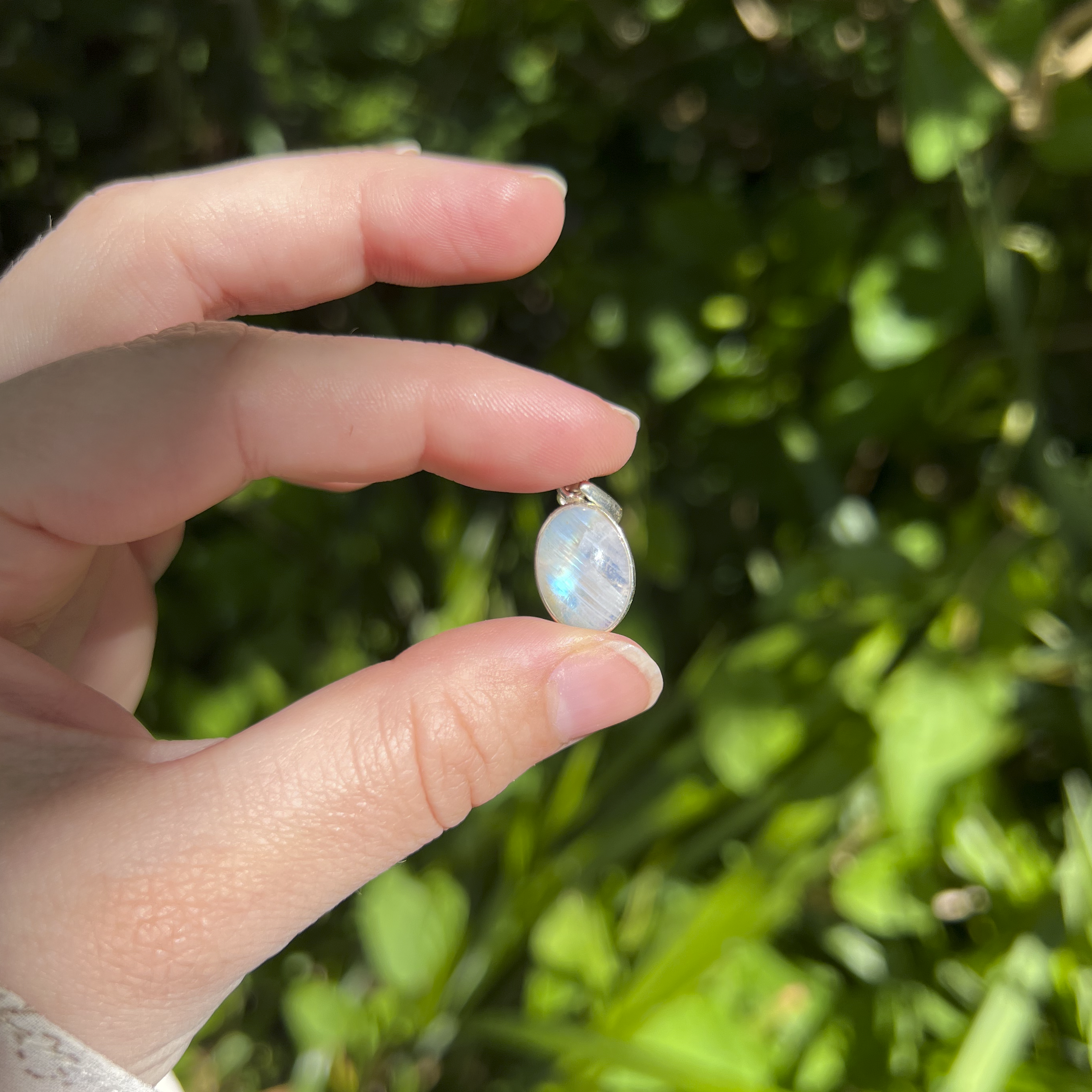 Silver Rainbow Moonstone Pendant