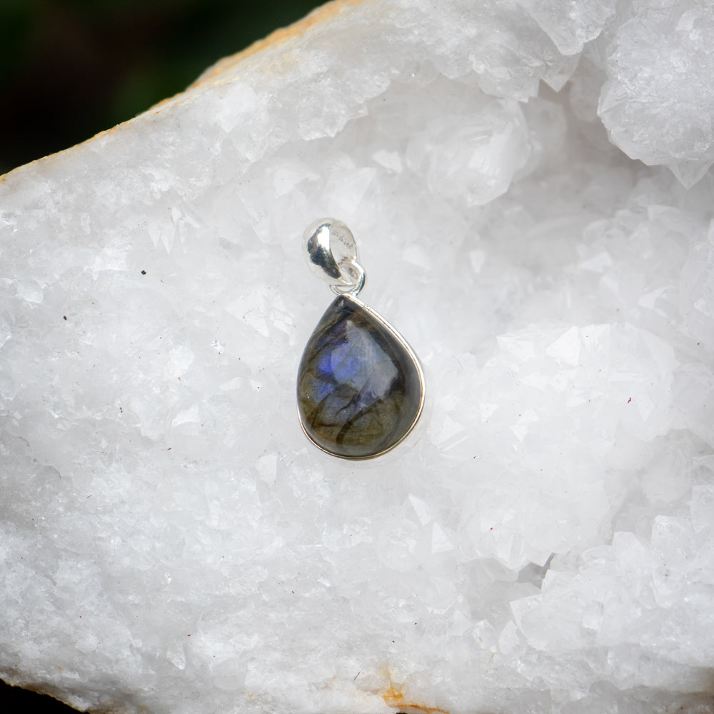 Labradorite Pendant - 925 Sterling Silver - Genuine Gemstone - Nickel Free